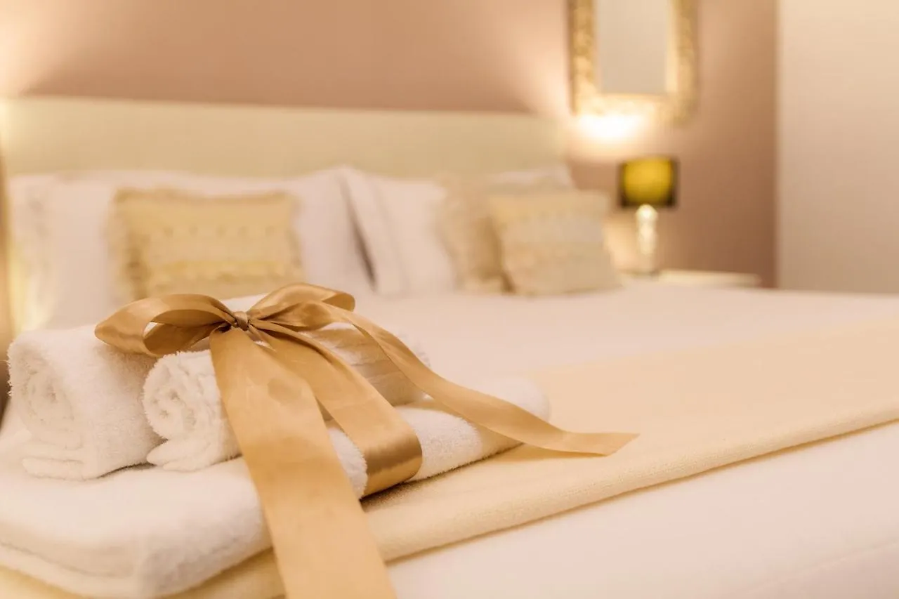 Arcobaleno Suites Cagliari 3*,